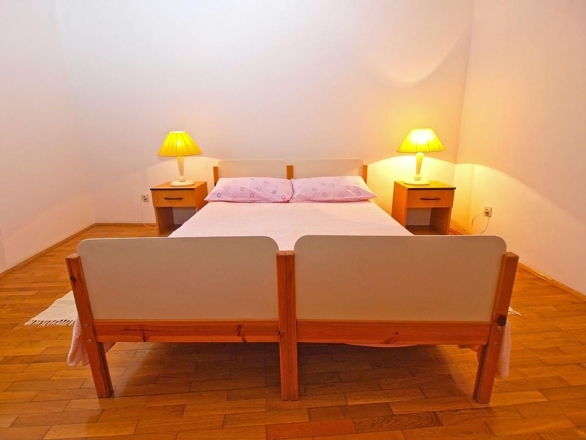 Apartments Dvorine 1210 بنجول المظهر الخارجي الصورة